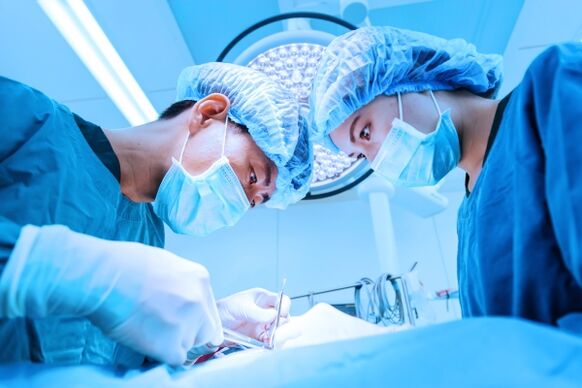 Esecuzione di una legamentotomia – intervento chirurgico per l’ingrandimento del pene